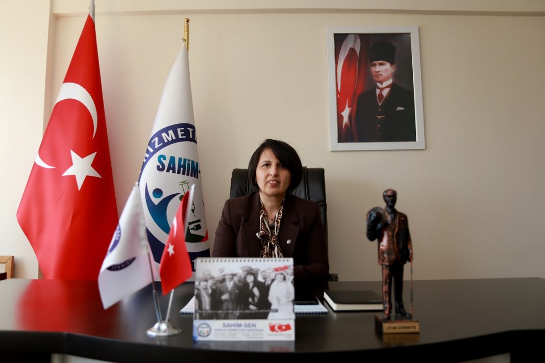 sağlıkçı atama bekliyor