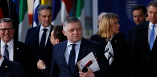 AB’den Fico’ya “veto” baskısı Slovakya Başbakanı Robert Fico
